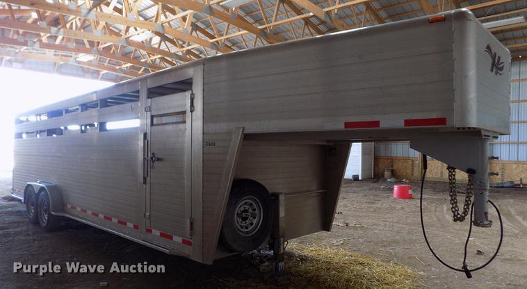 image for item FA9578 2011 Hillsboro Endura livestock trailer