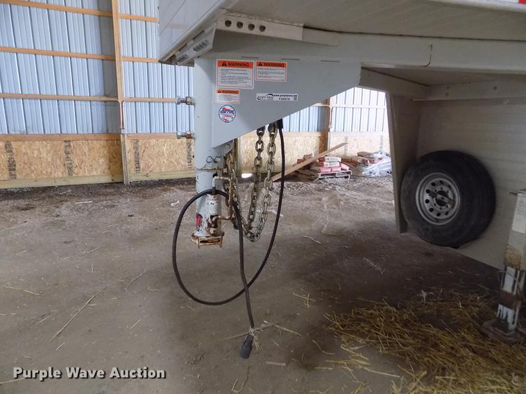 image for item FA9578 2011 Hillsboro Endura livestock trailer