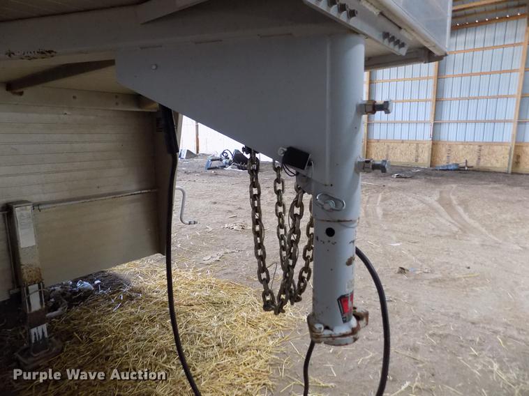 image for item FA9578 2011 Hillsboro Endura livestock trailer