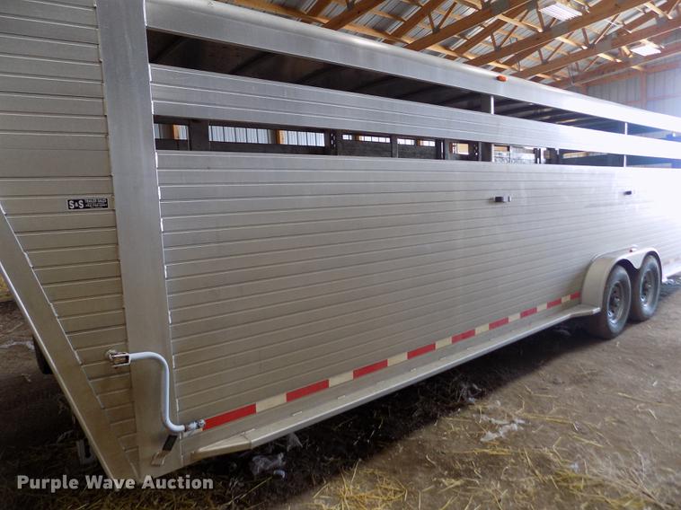 image for item FA9578 2011 Hillsboro Endura livestock trailer