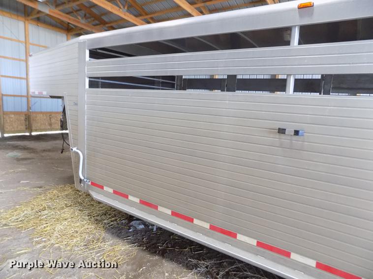 image for item FA9578 2011 Hillsboro Endura livestock trailer
