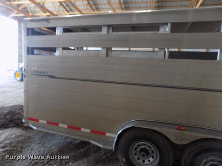 image for item FA9578 2011 Hillsboro Endura livestock trailer