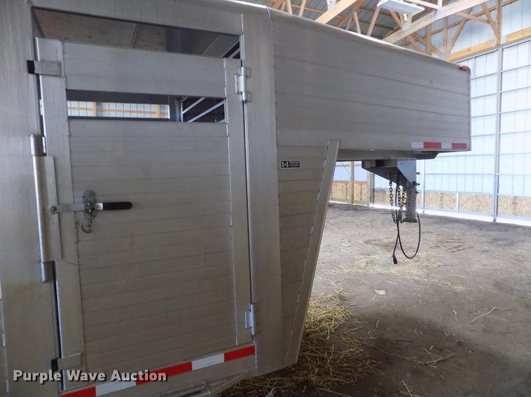 image for item FA9578 2011 Hillsboro Endura livestock trailer
