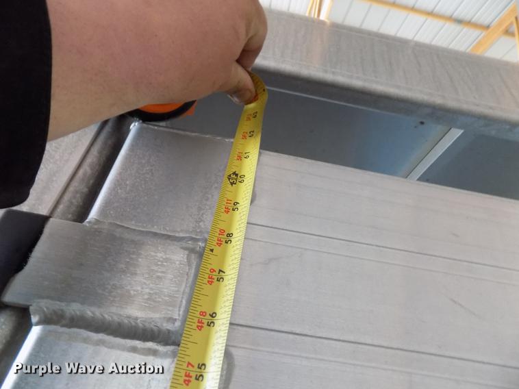 image for item FA9578 2011 Hillsboro Endura livestock trailer