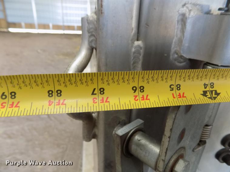 image for item FA9578 2011 Hillsboro Endura livestock trailer