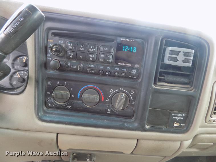 image for item FA9621 2002 Chevrolet Silverado 2500HD LS Ext. Cab pickup truck