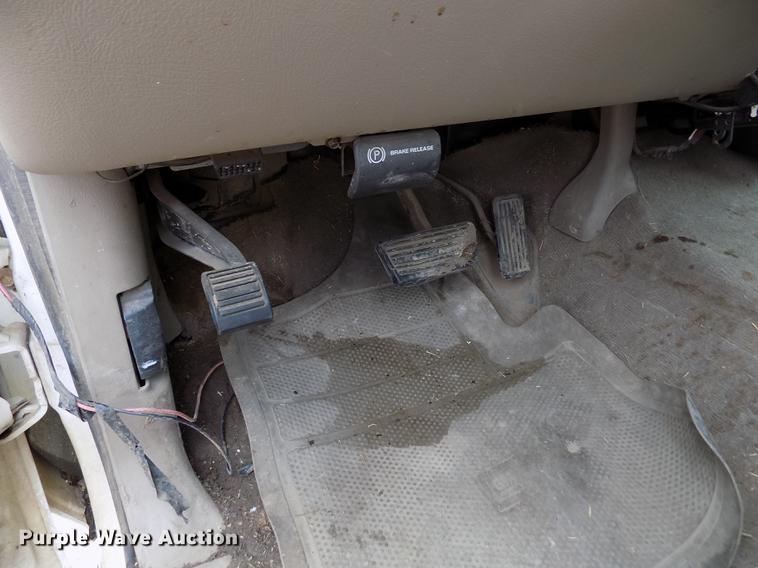 image for item FA9621 2002 Chevrolet Silverado 2500HD LS Ext. Cab pickup truck