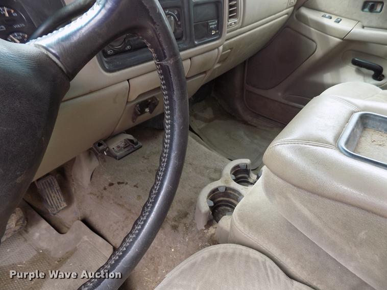 image for item FA9621 2002 Chevrolet Silverado 2500HD LS Ext. Cab pickup truck