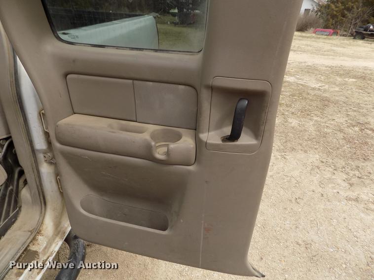 image for item FA9621 2002 Chevrolet Silverado 2500HD LS Ext. Cab pickup truck