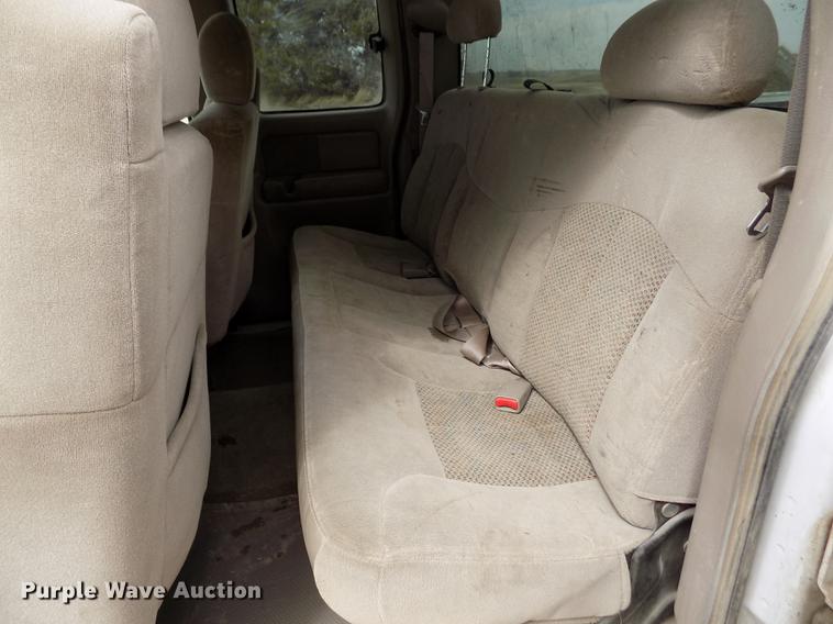 image for item FA9621 2002 Chevrolet Silverado 2500HD LS Ext. Cab pickup truck