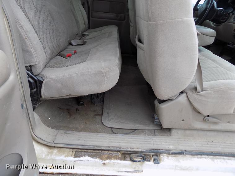 image for item FA9621 2002 Chevrolet Silverado 2500HD LS Ext. Cab pickup truck