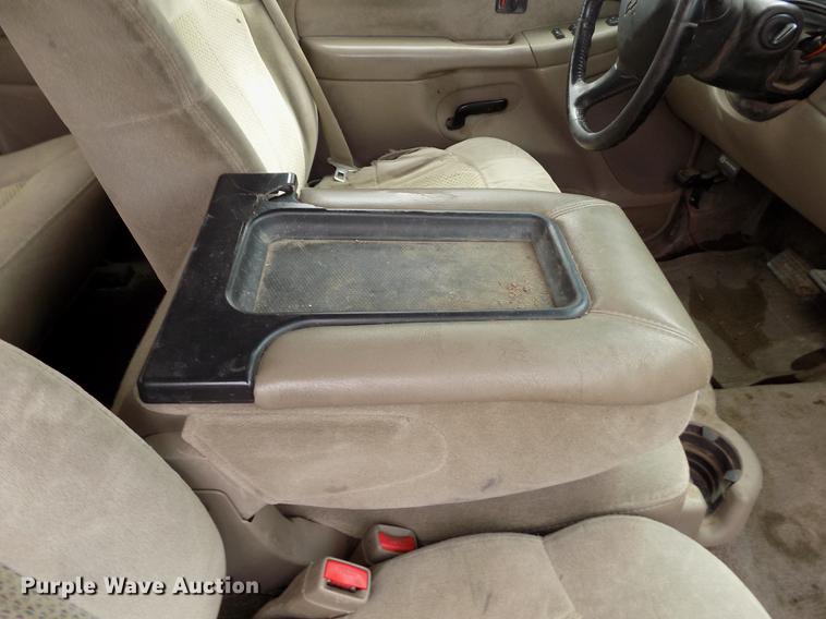 image for item FA9621 2002 Chevrolet Silverado 2500HD LS Ext. Cab pickup truck