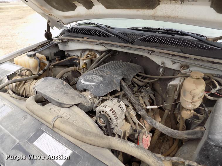 image for item FA9621 2002 Chevrolet Silverado 2500HD LS Ext. Cab pickup truck