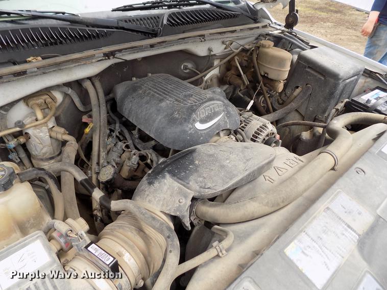 image for item FA9621 2002 Chevrolet Silverado 2500HD LS Ext. Cab pickup truck