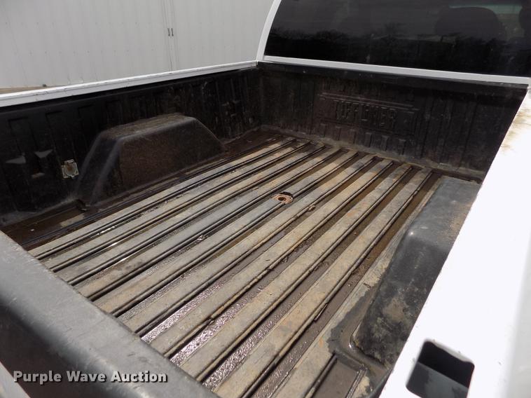 image for item FA9621 2002 Chevrolet Silverado 2500HD LS Ext. Cab pickup truck