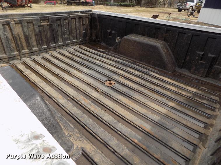 image for item FA9621 2002 Chevrolet Silverado 2500HD LS Ext. Cab pickup truck