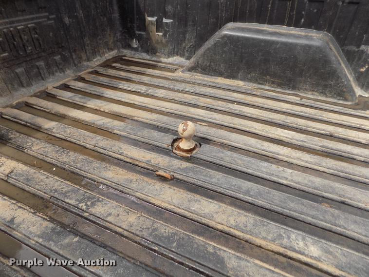 image for item FA9621 2002 Chevrolet Silverado 2500HD LS Ext. Cab pickup truck