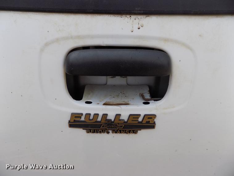 image for item FA9621 2002 Chevrolet Silverado 2500HD LS Ext. Cab pickup truck