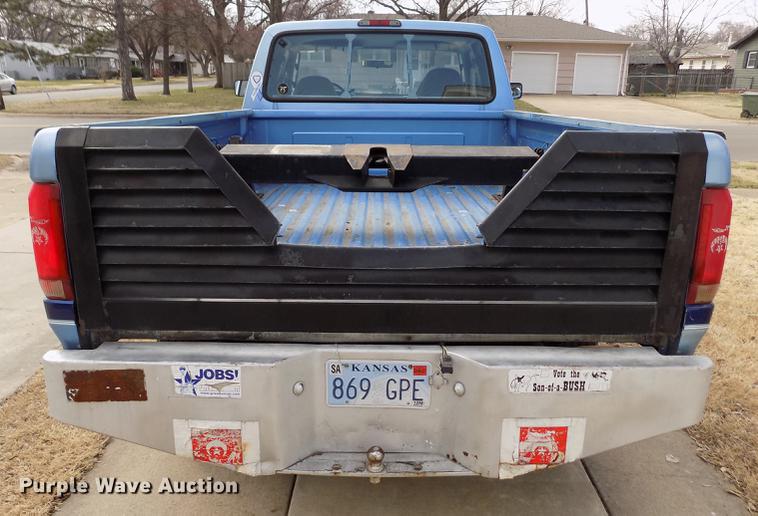 image for item FA9624 1996 Ford F250 XLT SuperCab pickup truck