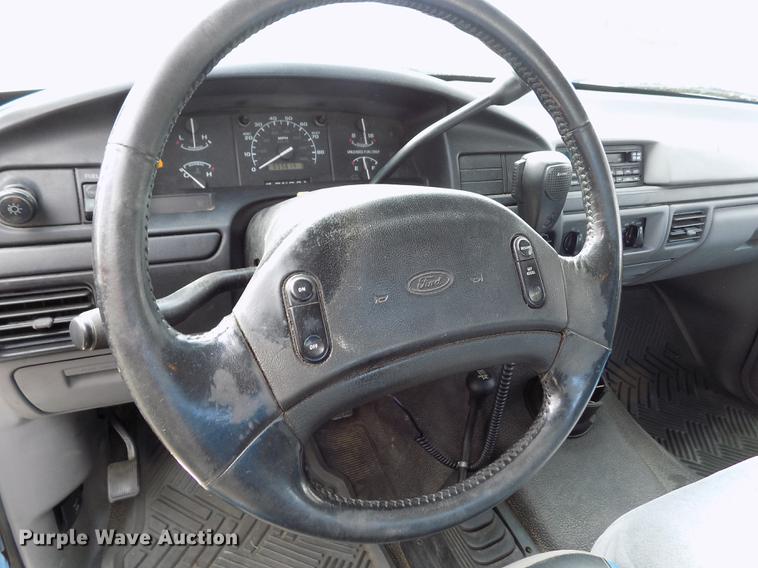 image for item FA9624 1996 Ford F250 XLT SuperCab pickup truck