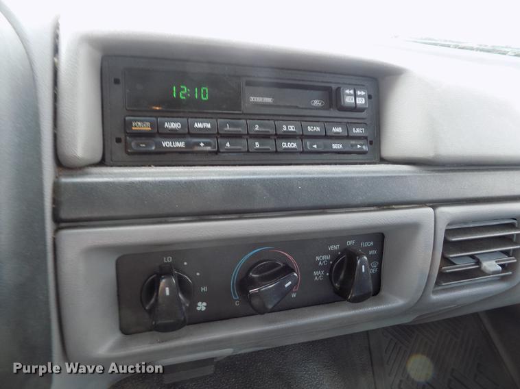 image for item FA9624 1996 Ford F250 XLT SuperCab pickup truck