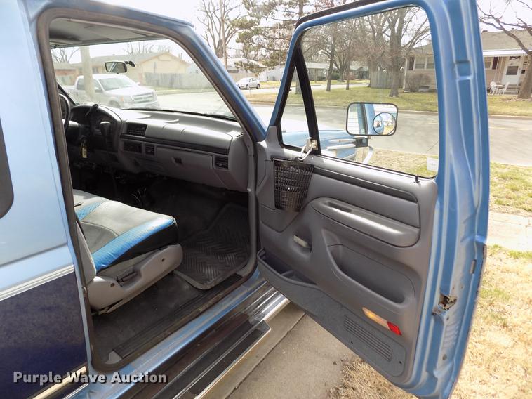 image for item FA9624 1996 Ford F250 XLT SuperCab pickup truck