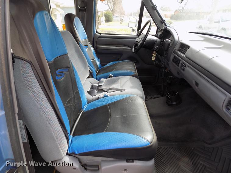 image for item FA9624 1996 Ford F250 XLT SuperCab pickup truck