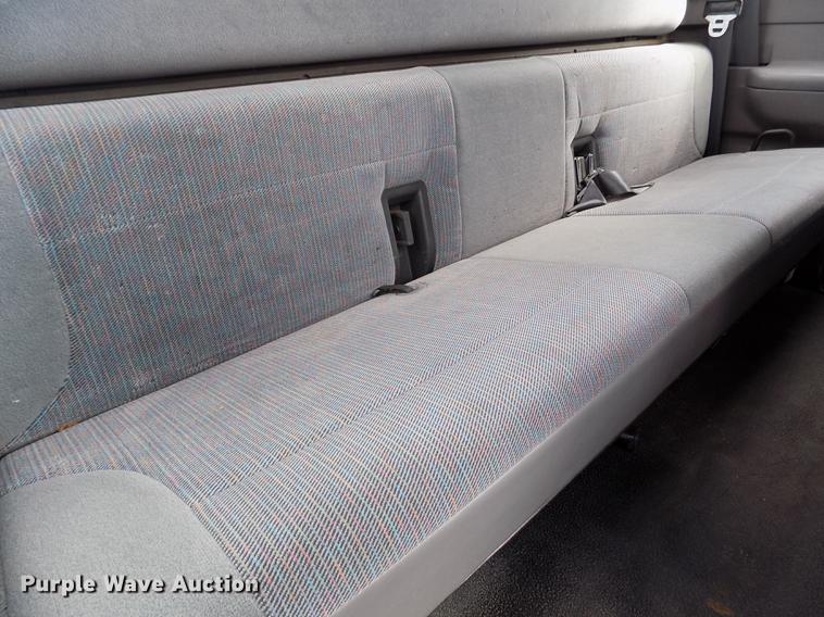 image for item FA9624 1996 Ford F250 XLT SuperCab pickup truck