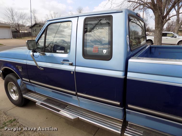 image for item FA9624 1996 Ford F250 XLT SuperCab pickup truck