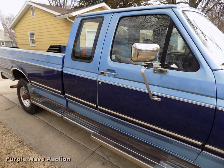 image for item FA9624 1996 Ford F250 XLT SuperCab pickup truck
