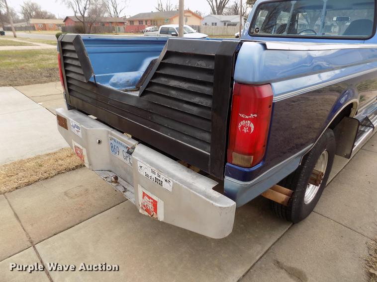 image for item FA9624 1996 Ford F250 XLT SuperCab pickup truck