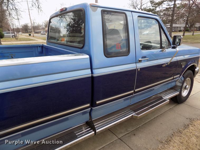 image for item FA9624 1996 Ford F250 XLT SuperCab pickup truck