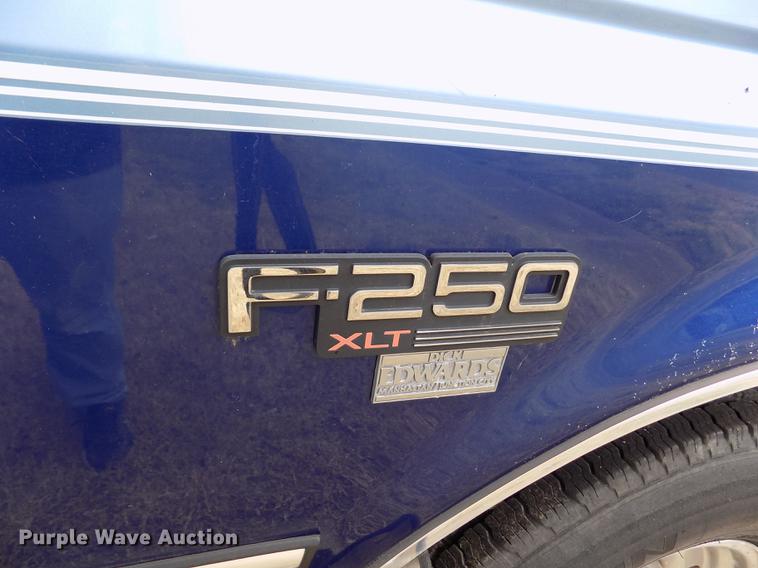 image for item FA9624 1996 Ford F250 XLT SuperCab pickup truck