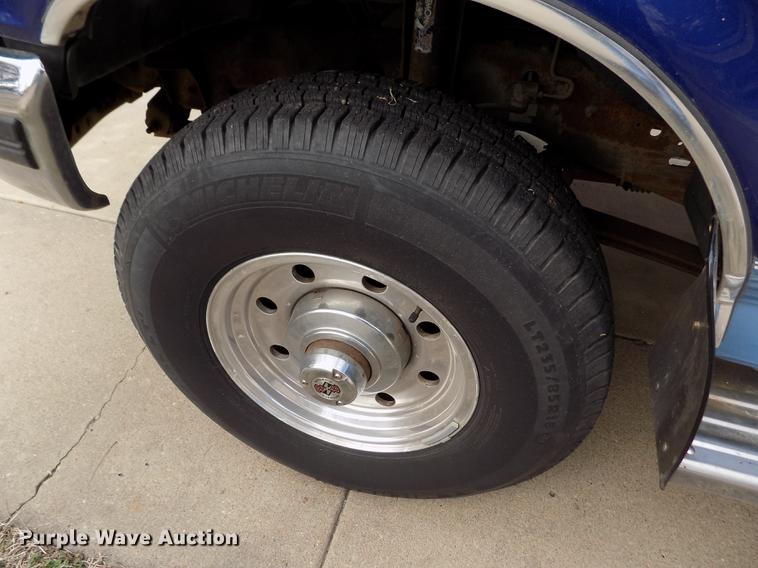 image for item FA9624 1996 Ford F250 XLT SuperCab pickup truck