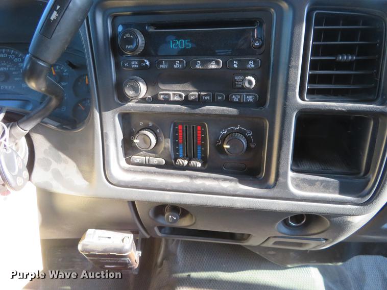 image for item FC9008 2007 Chevrolet Silverado 2500HD Crew Cab pickup truck