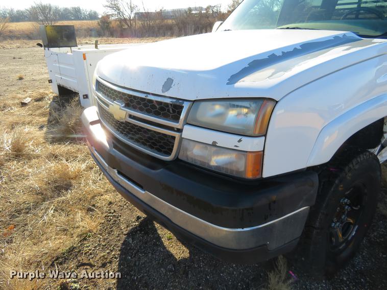 image for item FC9008 2007 Chevrolet Silverado 2500HD Crew Cab pickup truck