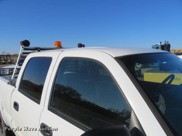 image for item FC9008 2007 Chevrolet Silverado 2500HD Crew Cab pickup truck