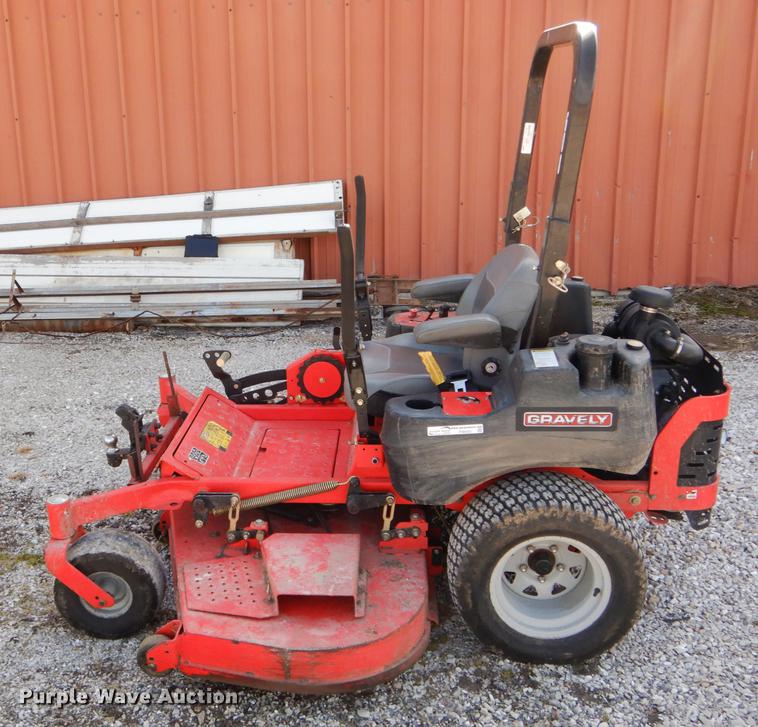 image for item FI9555 Gravely Pro Turn 472 ZTR lawn mower