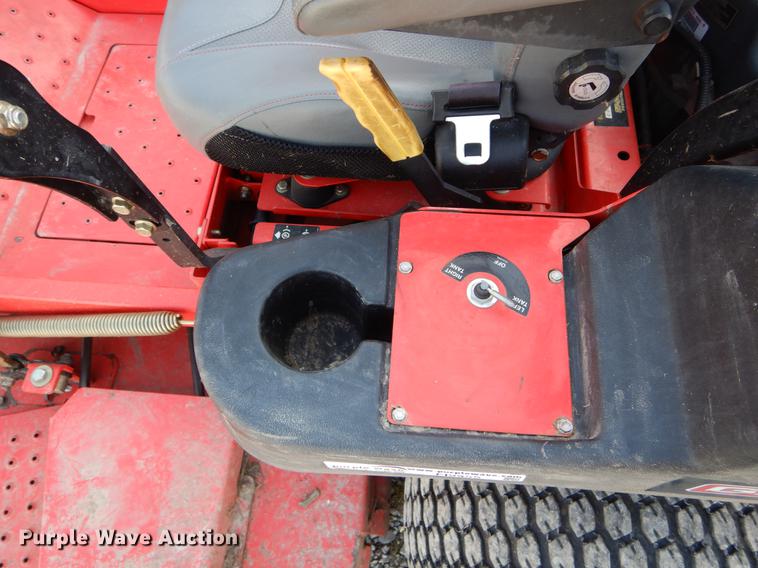 image for item FI9555 Gravely Pro Turn 472 ZTR lawn mower