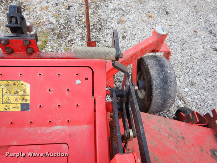 image for item FI9555 Gravely Pro Turn 472 ZTR lawn mower