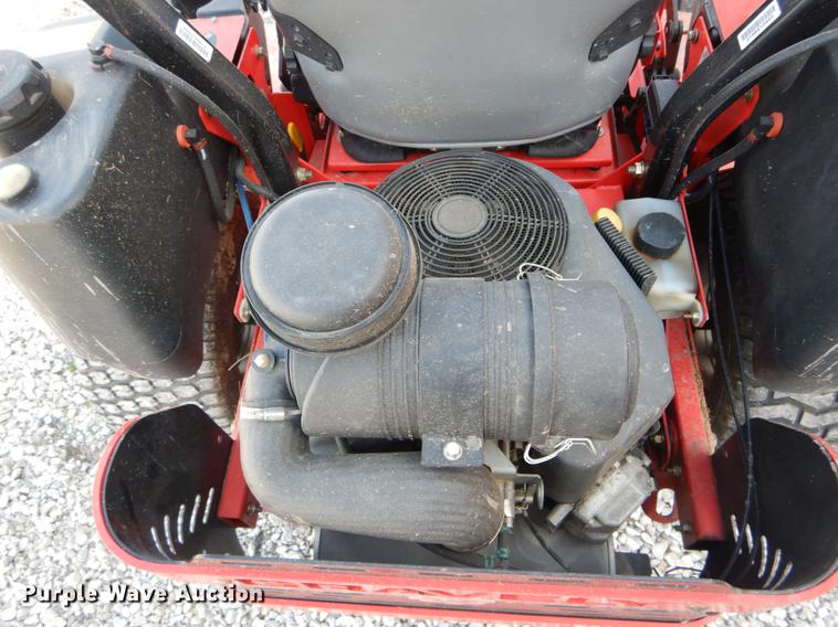 image for item FI9555 Gravely Pro Turn 472 ZTR lawn mower