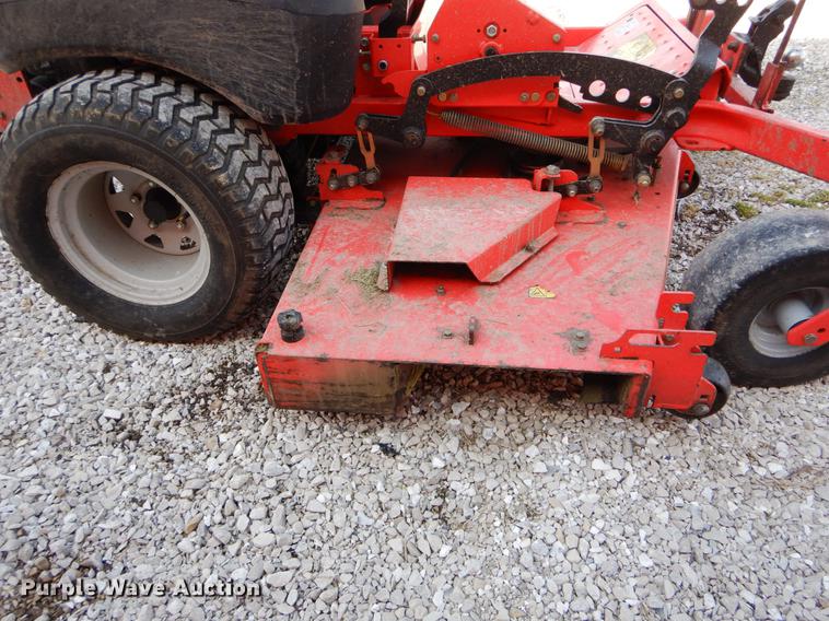 image for item FI9555 Gravely Pro Turn 472 ZTR lawn mower