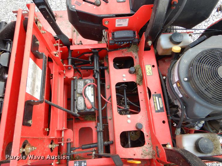 image for item FI9555 Gravely Pro Turn 472 ZTR lawn mower