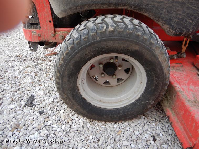 image for item FI9555 Gravely Pro Turn 472 ZTR lawn mower