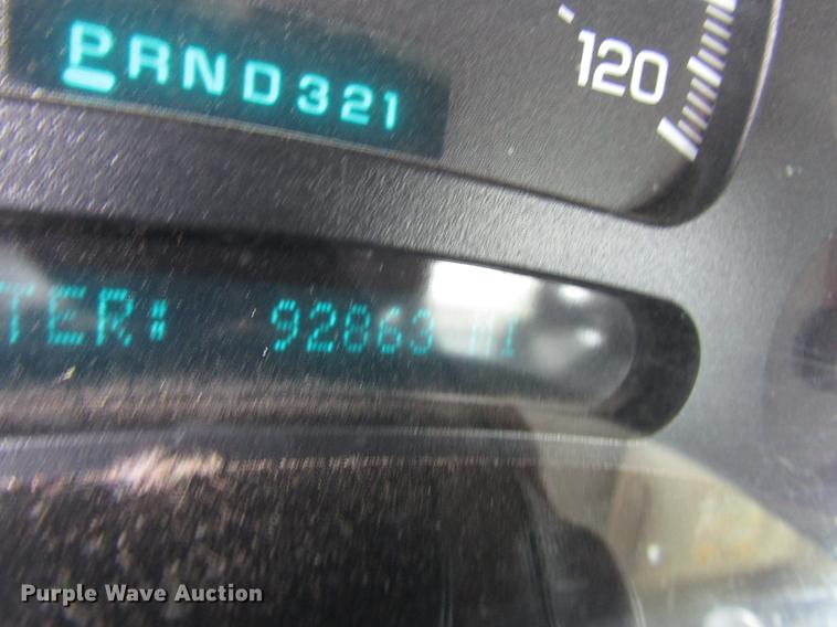 image for item FJ9629 2005 Chevrolet Silverado 2500HD utility bed pickup truck