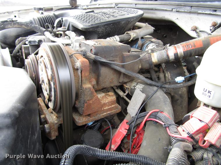 image for item FJ9629 2005 Chevrolet Silverado 2500HD utility bed pickup truck