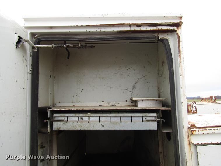 image for item FJ9629 2005 Chevrolet Silverado 2500HD utility bed pickup truck