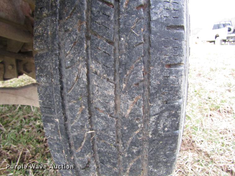 image for item FJ9629 2005 Chevrolet Silverado 2500HD utility bed pickup truck