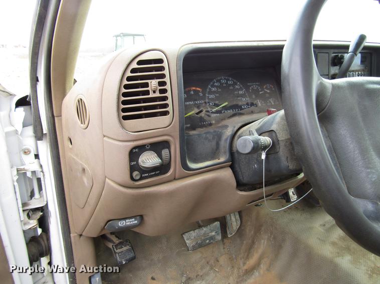 image for item FJ9630 1995 Chevrolet C3500 utility bed pickup truck with crane