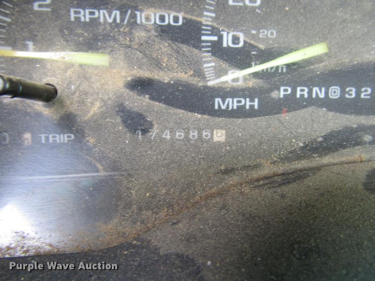 image for item FJ9630 1995 Chevrolet C3500 utility bed pickup truck with crane